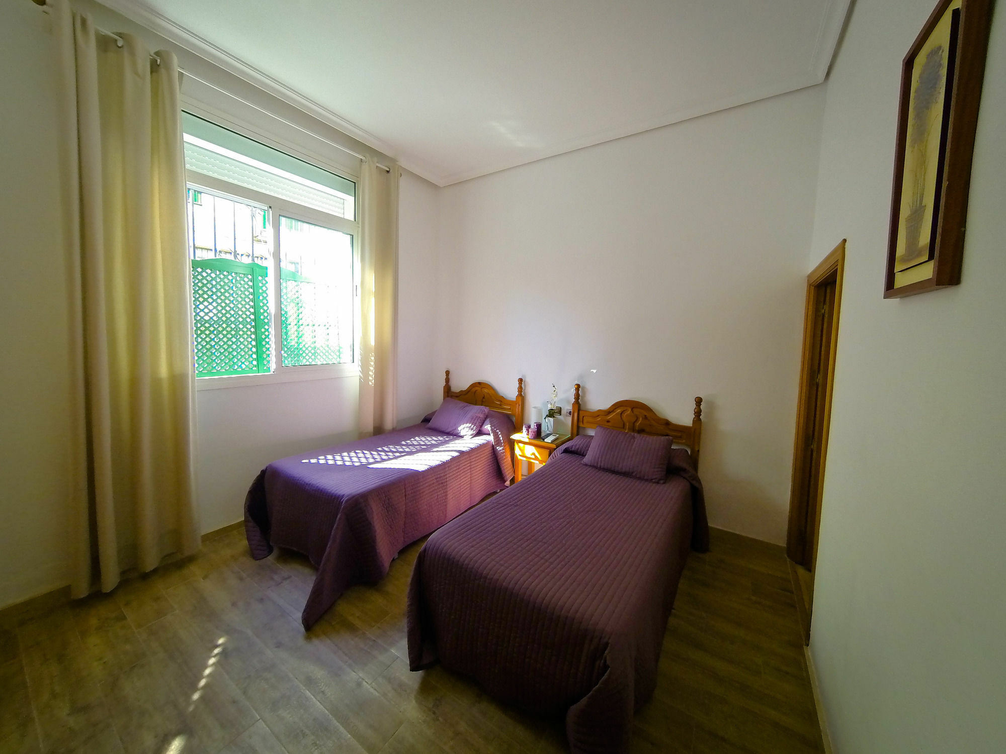 Hostal La Muralla Seville Ngoại thất bức ảnh