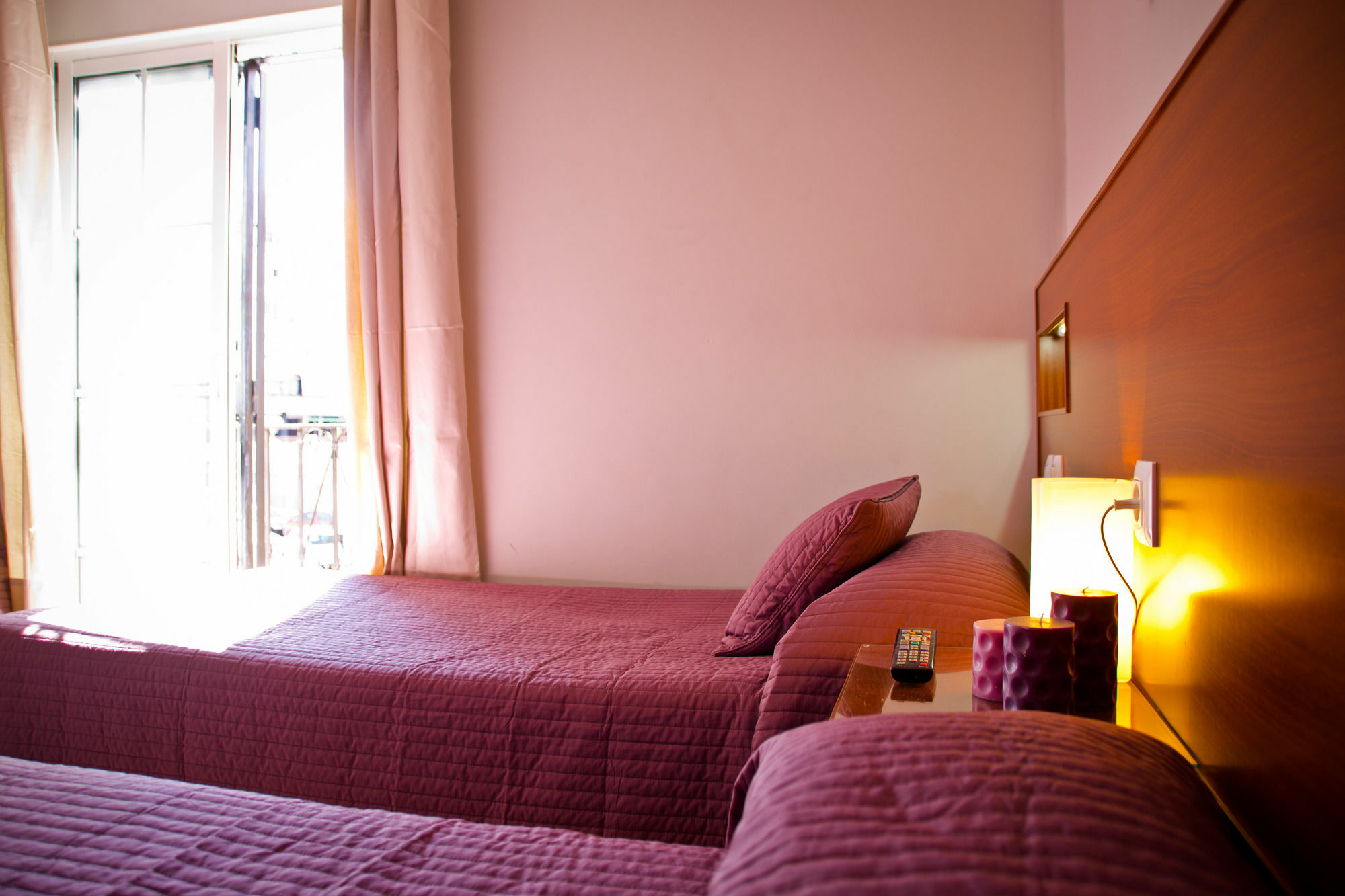Hostal La Muralla Seville Ngoại thất bức ảnh