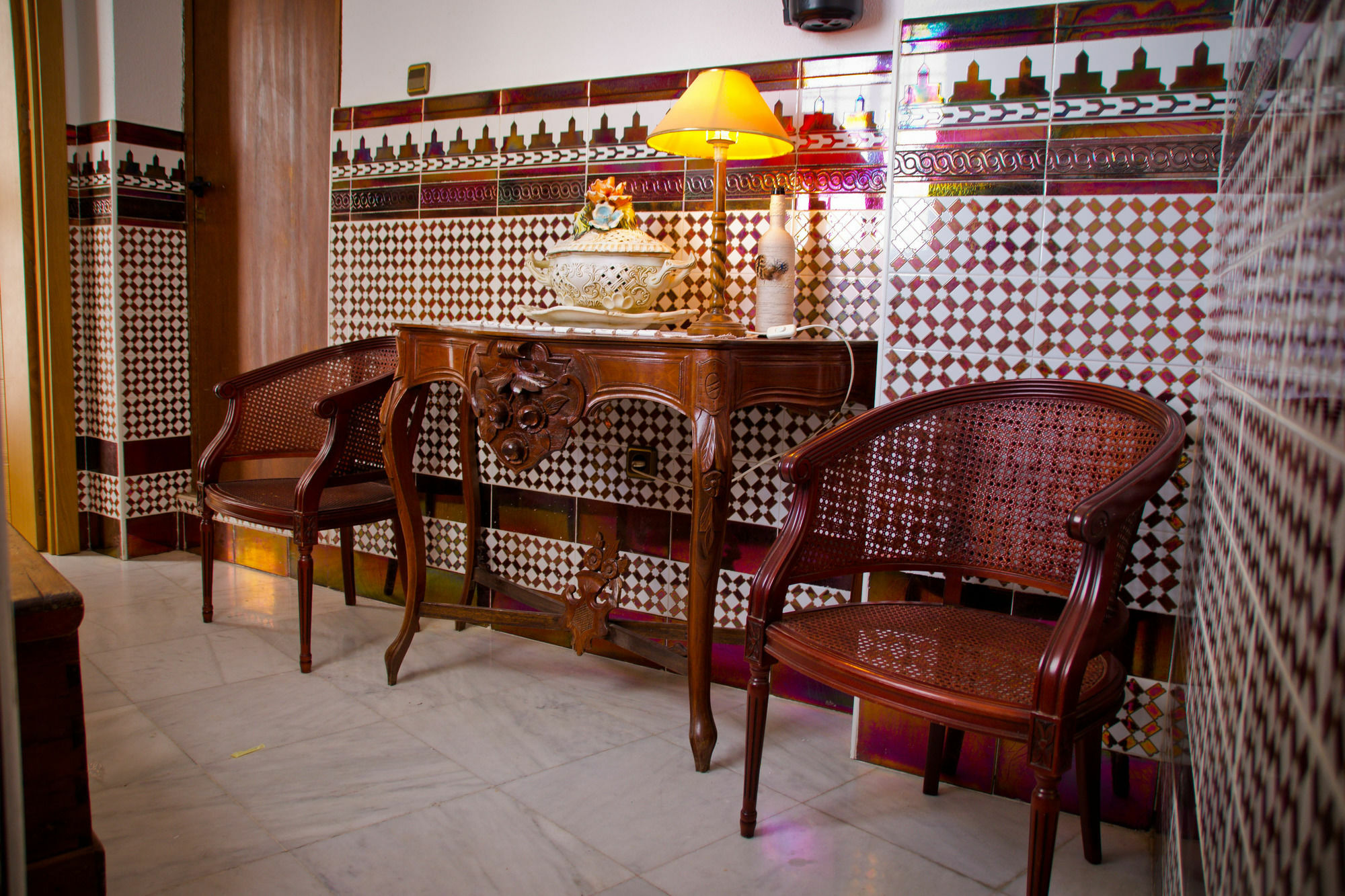 Hostal La Muralla Seville Ngoại thất bức ảnh